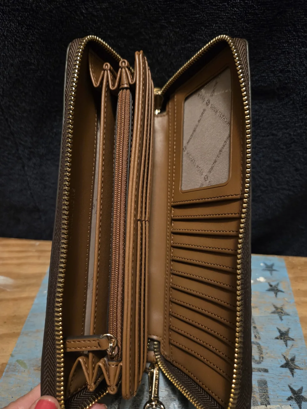 Michael Kors Jet Set Travel ontinental Wallet